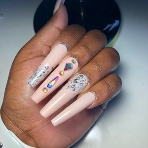 Follow my press on page on Instagram 💅🏾